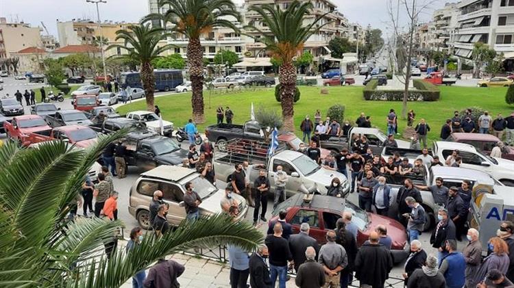 Χανιά: Οι αγρότες βγήκαν στους δρόμους