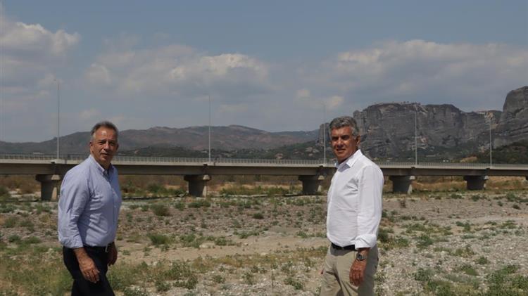 Ενίσχυση των αναχωμάτων του Ληθαίου σε περιοχές των Τρικάλων από την Περιφέρεια Θεσσαλίας