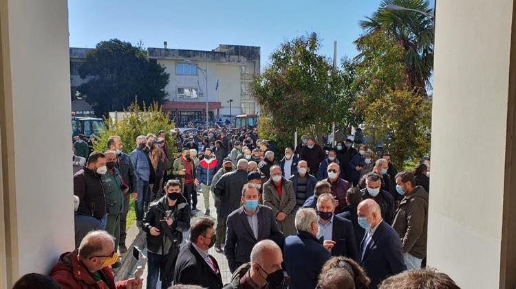 Αγροτικές κινητοποιήσεις: Οι αγρότες συγκεντρώθηκαν στην Κομοτηνή