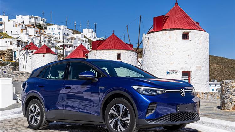 Παράδοση από την Kosmocar των πρώτων ηλεκτρικών αυτοκινήτων Volkswagen ID σε ιδιώτες στην Αστυπάλαια