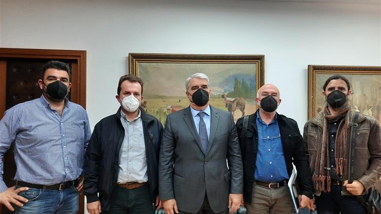 Η πάταξη των ελληνοποιήσεων και η ανάδειξη της αξίας του μελιού