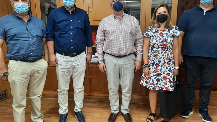 Συνάντηση Κεδίκογλου με μέλη της Νέας Ομοσπονδίας Χοιροτροφικών Συλλόγων Ελλάδος