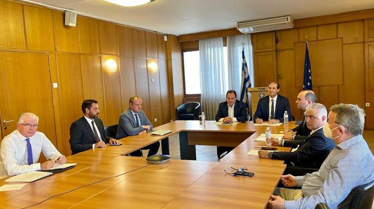 Συνάντηση Βουλευτών με τον ΥΠΑΑΤ για τη στήριξη των ροδακινοπαραγωγών