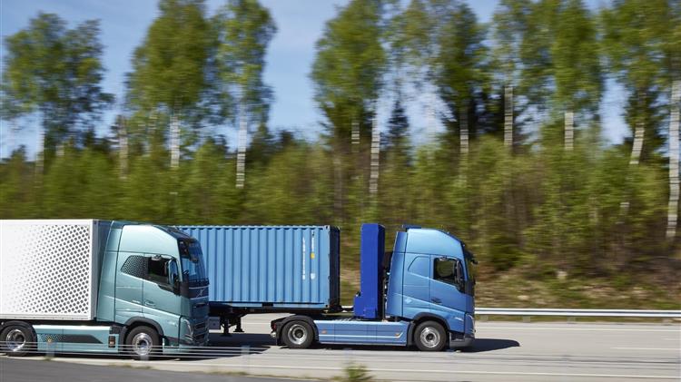 Η Volvo Trucks θα ξεκινήσει δοκιμές φορτηγών με κυψέλες καυσίμου σε πελάτες το 2025