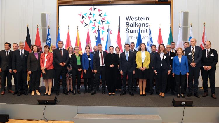 Σκρέκας: «Επενδύουμε στη μετατροπή της Ελλάδας σε ενεργειακό κόμβο, επιταχύνοντας την πράσινη μετάβαση»