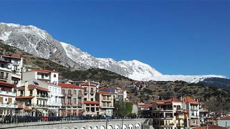 Έρευνα Pricefox.gr: Οι τιμές των καταλυμάτων χτυπάνε κόκκινο για την περίοδο των Χριστουγέννων