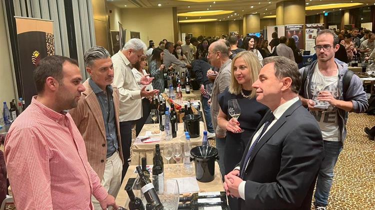 Ο Γ. Γεωργαντάς στην έκθεση «οιΝοτικά»