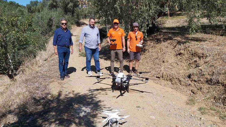 H Περιφέρεια Θεσσαλίας αξιοποιεί τις νέες τεχνολογίες και αναβαθμίζει τη δακοκτονία