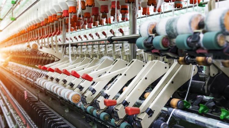 Το σχέδιο της Περιφέρειας για τους κλάδους ένδυσης και κλωστοϋφαντουργίας αποδίδει καρπούς