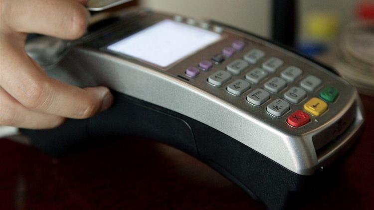 ΑΑΔΕ: Πώς θα γίνει η διασύνδεση POS και ταμειακών μηχανών -Τι ισχύει για τους αλιείς