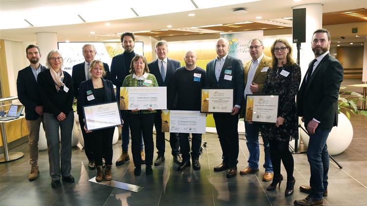 European Bee Award 2022: Ποιοι είναι οι νικητές του ευρωπαϊκού διαγωνισμού