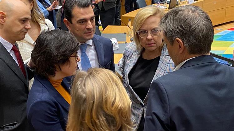 Σκρέκας: «Δικαιώθηκε η πρόταση για πλαφόν του Κυριάκου Μητσοτάκη»