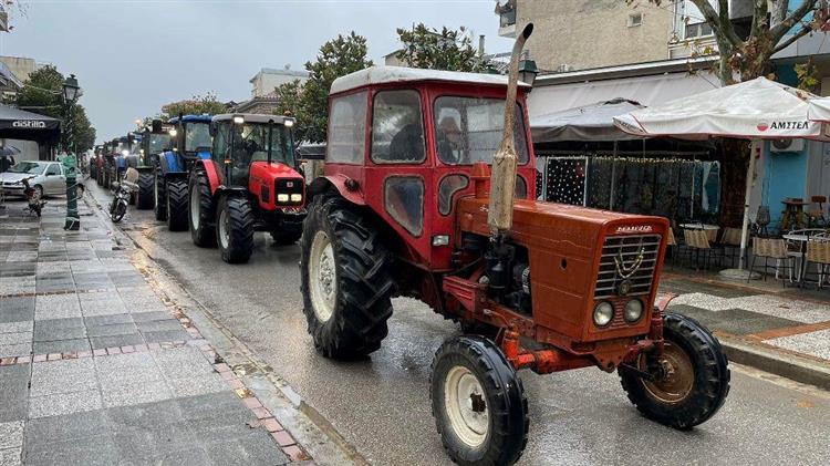 Αγροτικές Ειδήσεις: Ζεσταίνουν τις μηχανές οι αγρότες της Λάρισας
