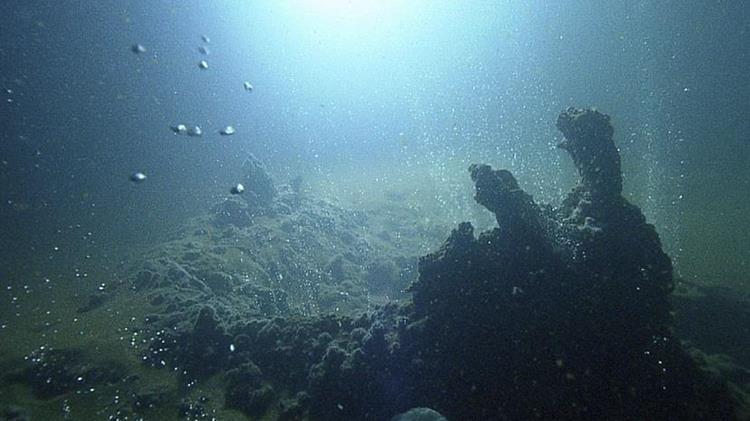 Σαντορίνη: Εντοπίστηκε για πρώτη φορά ο μαγματικός θάλαμος του Κολούμπου – Σοβαρή απειλή το υποθαλάσσιο ηφαίστειο