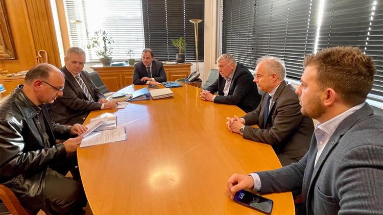 Μ. Χαρακόπουλος με δημάρχους και συνεταιριστές σε Γεωργαντά