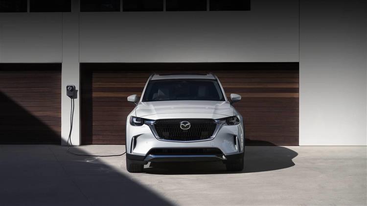 Πρεμιέρα για το Νέο MazdaCX-90