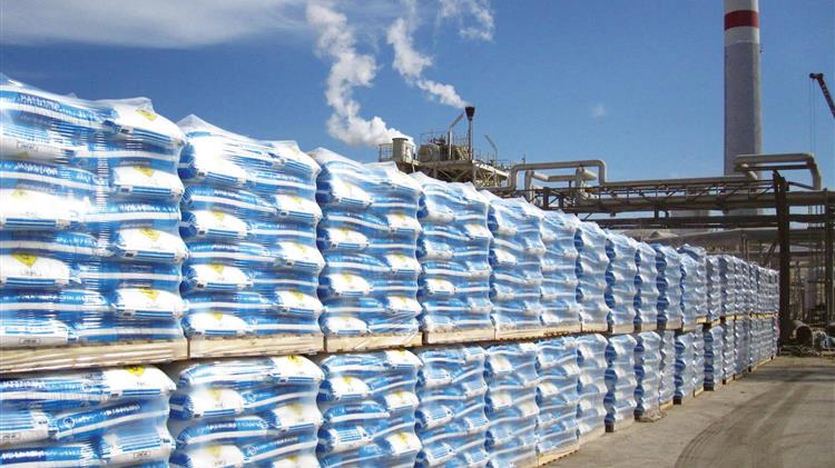 Rabobank: "Τσουχτερές" οι τιμές στα λιπάσματα και το 2025