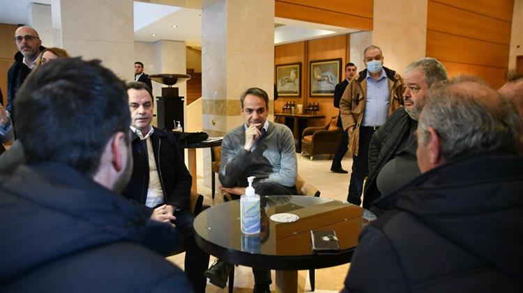 Λάρισα: Τι ζήτησαν οι αγρότες από τον πρωθυπουργό - Τι προανήγγειλε ο Κυριάκος Μητσοτάκης