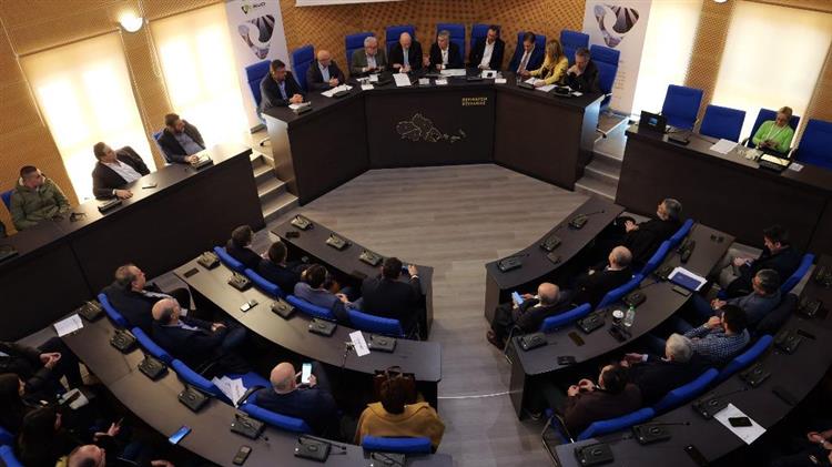 Δωρεάν ρεύμα σε χιλιάδες αγρότες με φωτοβολταϊκό πάρκο σε αρδευτικά κανάλια