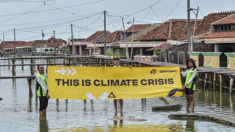 IPCC: μπορούμε και πρέπει να μειώσουμε στο μισό τις παγκόσμιες εκπομπές ως το 2030