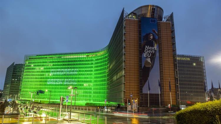 Εγκρίθηκε ιστορική νομοθεσία για το κλίμα που θα βοηθήσει την ΕΕ να μειώσει κι άλλο τις εκπομπές ρύπων