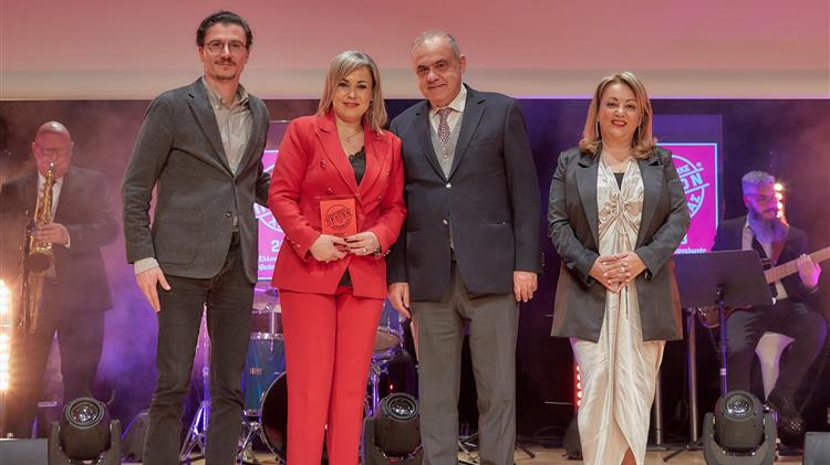 Η σειρά «Επιλέγουμε» ΜΠΑΡΜΠΑ ΣΤΑΘΗΣ αναδείχθηκε «ΠΡΟΪΟΝ ΤΗΣ ΧΡΟΝΙΑΣ 2023»