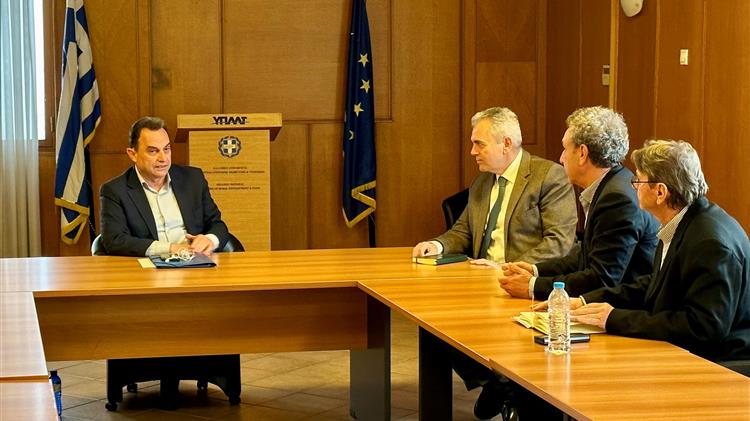 Μ. Χαρακόπουλος με χοιροτρόφους σε Γ. Γεωργαντά: Επανεξέταση ενίσχυσης ζωοτροφών σε χοιροτρόφους