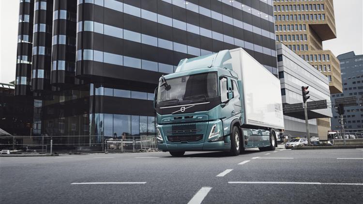 Άνοδος για την ηλεκτροκίνηση - η Volvo Trucks διατηρεί την ηγετική της θέση