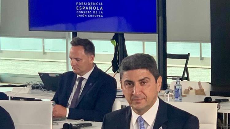 Στο Συμβούλιο των υπουργών Γεωργίας ο Λ. Αυγενάκης