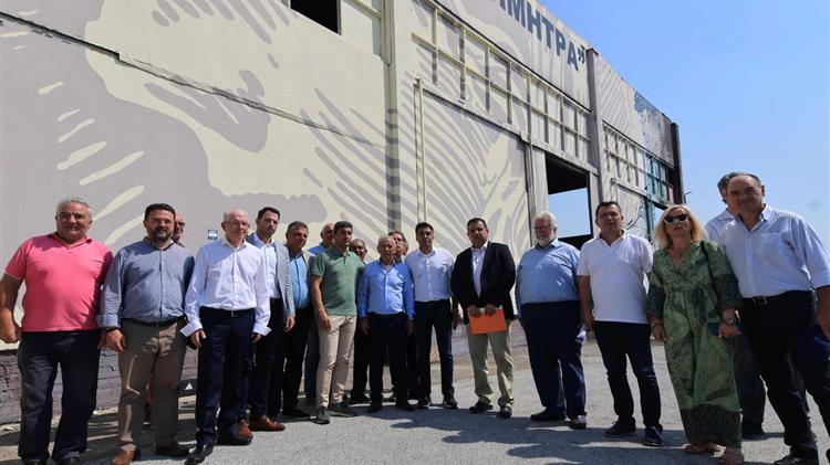 Λευτέρης Αυγενάκης σε εκπροσώπους αγροτών: Δεν είστε μόνοι