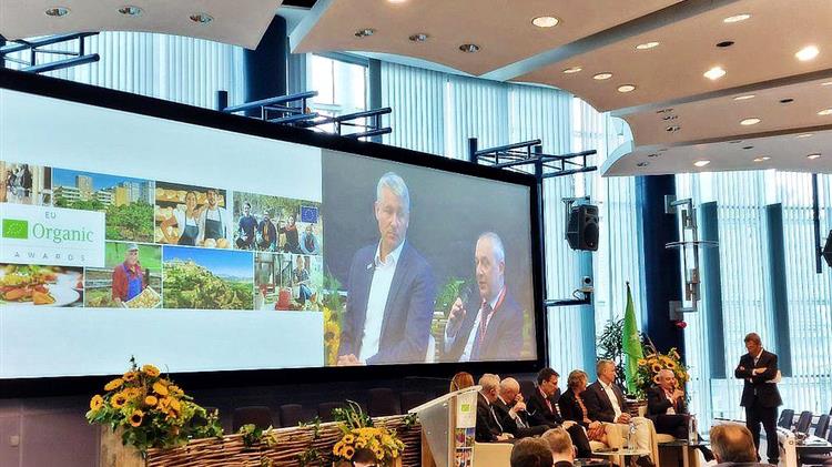 Γιατί η βιολογική γεωργία είναι λιγότερο κερδοφόρα από την συμβατική γεωργία