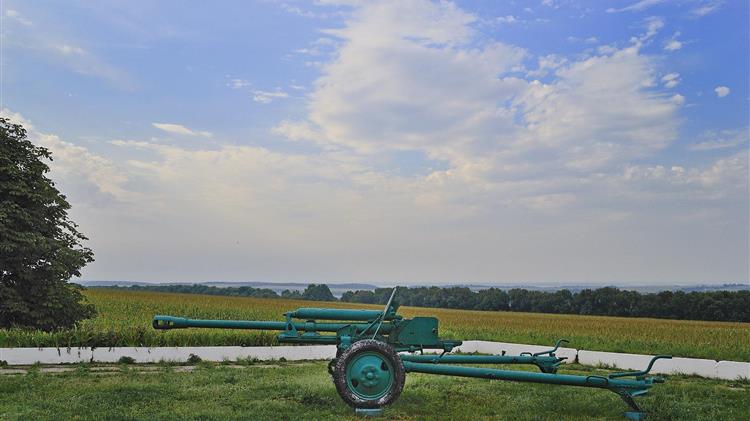 Ποιοί και πόσα λεφτά έχουν δώσει στην Ουκρανία
