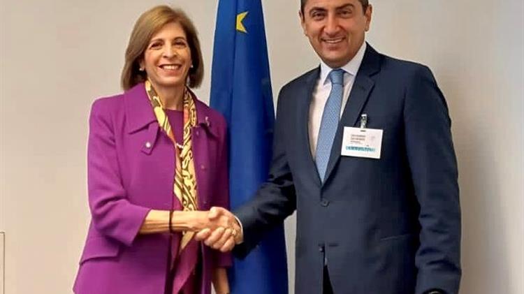 Συνάντηση με την Ευρωπαία Επίτροπο Υγείας και Ασφάλειας Τροφίμων είχε ο Αυγενάκης