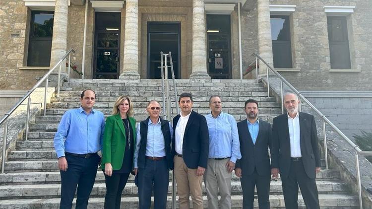 Επίσκεψη Αυγενάκη στην Αμερικανική Γεωργική Σχολή Θεσσαλονίκης