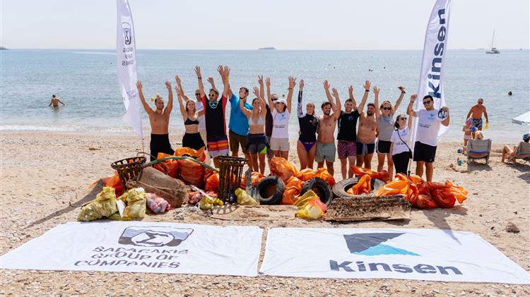 Όμιλος Επιχειρήσεων Σαρακάκη & Kinsen: 2 ΤΟΝΟΙ Απορριμμάτων από Καθαρισμό Παραλίας Βάρκιζας