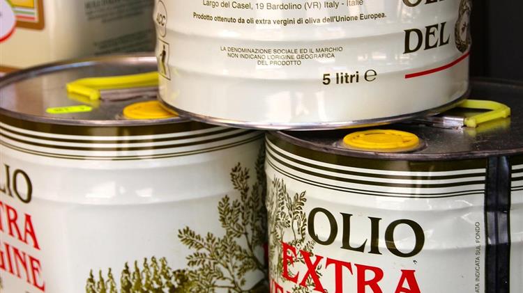 Ελασσόνα: Πουλούσαν λάδι αγνώστου προελεύσεως