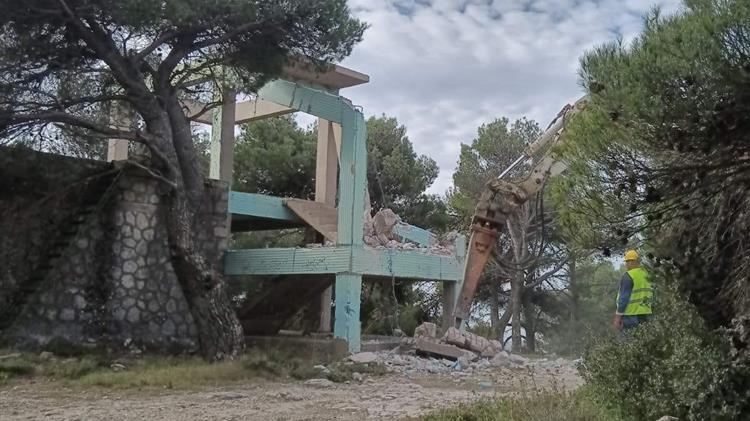 Από την Αττική ξεκίνησε το μεγάλο πρόγραμμα κατεδαφίσεων αυθαιρέτων του ΥΠΕΝ