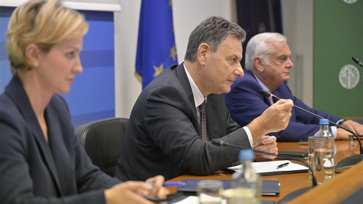 Τα επτά μέτρα του ΥΠΕΝ για τη μείωση του ενεργειακού κόστους