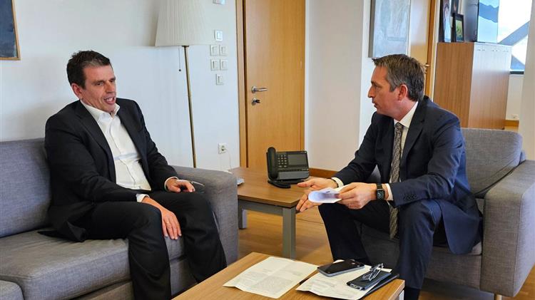 Μαντάς σε Καιρίδη για έλλειψη εργατών γης