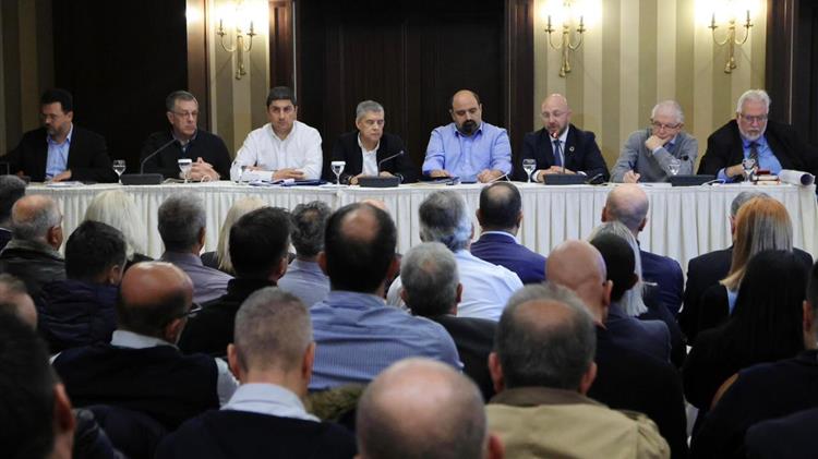 Θεσσαλία: Ο Λευτέρης Αυγενάκης ζητά από την ΕΕ μέτρα για την κλιματική κρίση