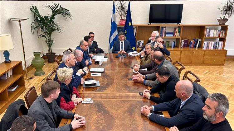 Δυο νέα προγράμματα κάλυψης απώλειας εισοδήματος για αγρότες της Θεσσαλίας