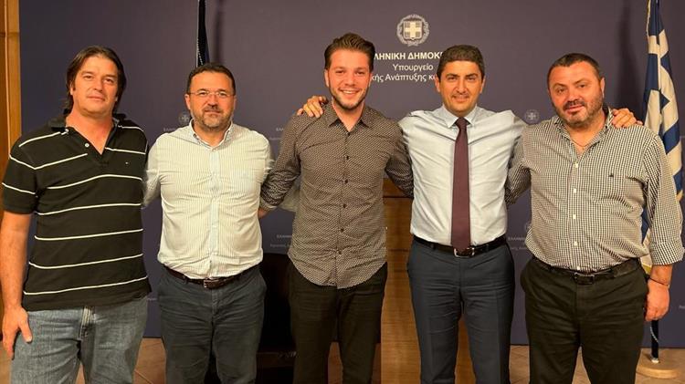 Σύσκεψη ΥπΑΑΤ, Λευτέρη Αυγενάκη με το Δ.Σ της Πανελλήνιας ΄Ενωσης Αλιέων Γρι- Γρι