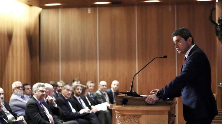 ΥΠΑΑΤ: Οι εξαγωγές των ελληνικών αγροτικών προϊόντων ενισχύονται