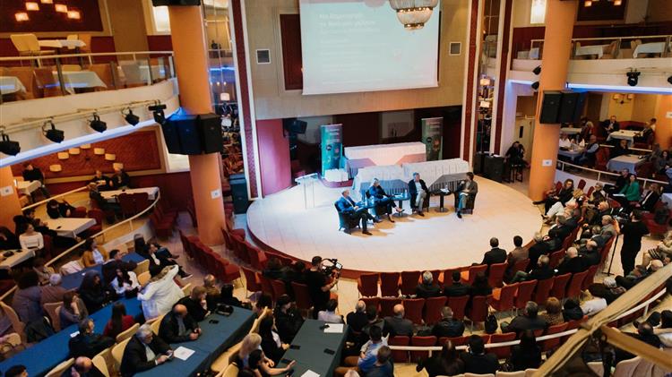 ΔΕΗ: Υποστηρίζει την πρόοδο, επιβραβεύοντας τα παιδιά των εργαζομένων που αρίστευσαν στο σχολείο και το πανεπιστήμιο