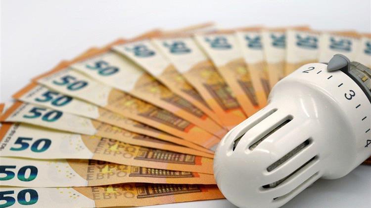 Έρχεται επιδότηση στην αντλία και +30% στο επίδομα θέρμανσης