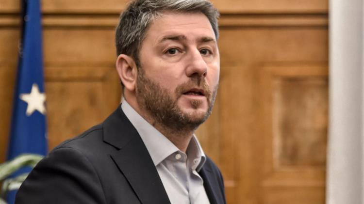 Ανδρουλάκης: Απαράδεκτη η εγκατάλειψη των αγροτών από την Κυβέρνηση