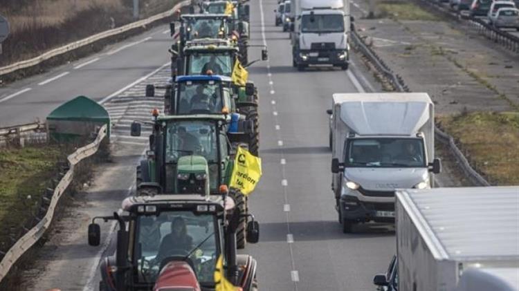 Αγροτικές κινητοποιήσεις στη Γαλλία: Προς αποκλιμάκωση μετά τις κυβερνητικές εξαγγελίες