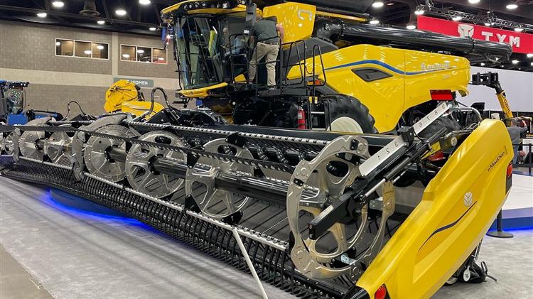 New Holland Agriculture: Παρουσίασε την ολοκαίνουργια μηχανή CR11