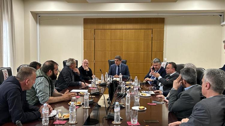 Συνάντηση ΥπΑΑΤ με αγρότες, κτηνοτρόφους και μελισσοκόμους Έβρου