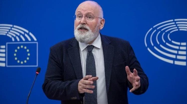 Ιταλός υπουργός Γεωργίας: Ο Φρανς Τίμερμανς προσπάθησε να καταστρέψει την ευρωπαϊκή γεωργία